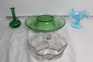 lot 115 image: Set of Elegant Glassware Green Centerpiece Bowl, Blue Compote, and Vase