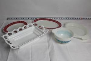 lot 118 image: Collection of 5 Decorative Milk Glass and Pyrex Dishes