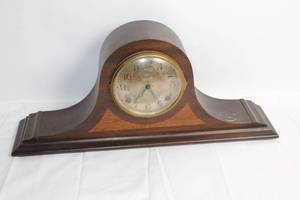 Antique Mantel Clock with Pendulum Mechanism