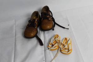 lot 137 image: Pair of Childs Leather Moccasins and Soft Baby Booties