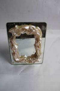 lot 35 image: Ornate Vintage Gold Beveled Glass Picture Frame
