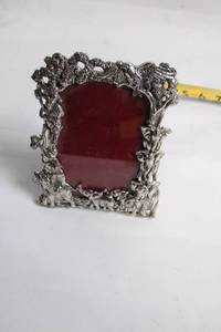 lot 43 image: Ornate Metal Picture Frame with Forest Motif