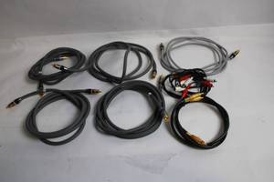 lot 71 image: Assorted High-Quality HDMI and RCA Audio Video Cables with Wooden Poker Chip Holder Set