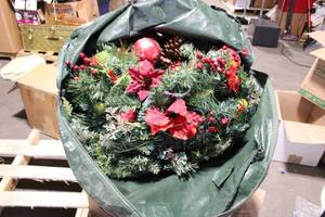 lot 81 image: Large Christmas Wreath with Ornaments and Storage Bag