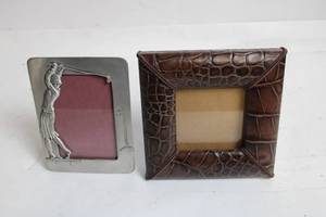lot 113 image: Set of 2 Decorative Photo Frames - Metal Golf and Brown Leather
