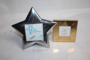 lot 126 image: Set of 2 Star-Shaped Photo Frames, Silver and Gold