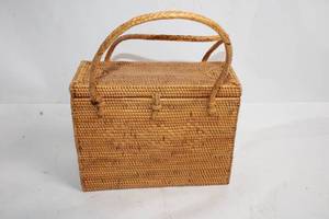lot 134 image: Handcrafted Wicker Picnic Basket with Lid and Handles