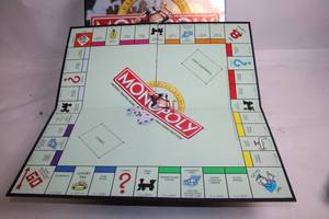 lot 136 image: Monopoly Deluxe Edition Board Game by Parker Brothers