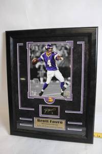 lot A-146 image: Framed Brett Favre Autographed Photo with Minnesota Vikings Plaque