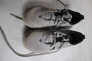 lot 233 image: Pair of Youth Nike Football Shoes with Studded Soles - Size 2Y