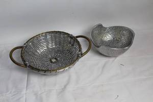 lot 280 image: Set of 2 Silver Decorative Bowls with Handles