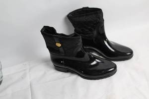 lot 290 image: Tommy Hilfiger Black Quilted Rain Boots