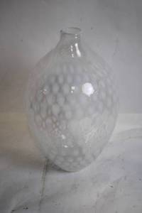 lot 8 image: Elegant White Glass Vase with Bubble Design