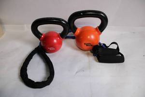 lot 26 image: Set of 2 Kettlebells with Resistance Bands
