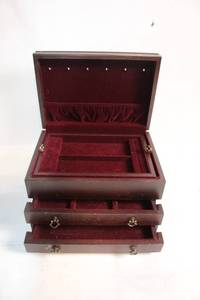 lot 27 image: Antique Wooden Jewelry Box with Velvet Interior