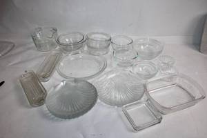 lot A-53 image: Collection of Vintage Pyrex and Glass Serving Dishes