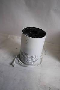 lot 127 image: Portable Air Purifier With 3 Speed Settings