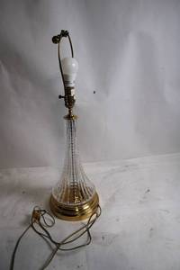 lot 133 image: Vintage Glass and Brass Table Lamp with Bulb