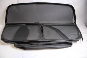 lot 170 image: Convertible Wind Deflector with Carrying Case