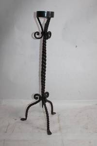 lot 211 image: Vintage Wrought Iron Plant Stand