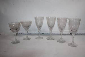 lot 232 image: Set of 6 Vintage Etched Crystal Wine Glasses