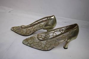 lot 268 image: Pair of Vintage Gold Embroidered Heels