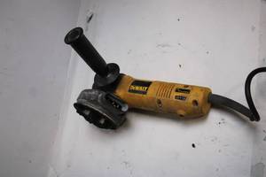 lot 283 image: Dewalt Heavy Duty Angle Grinder - Used