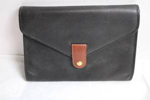 lot 293 image: Vintage Black Leather Document Holder with Brown Accent