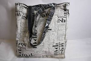lot 301 image: Stylish Black and White Fashion Tote Bag