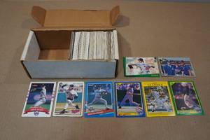 lot 24 image: Baseball Collectors Cards
