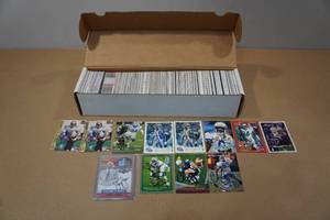 lot 30 image: Football Trading Cards