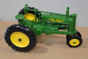 lot 34 image: ERTL John Deere Model A Die Cast Replica