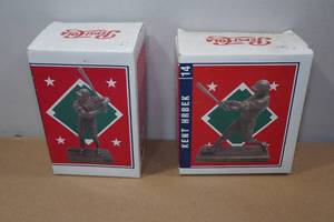 lot 40 image: Tony Oliva & Kent Hrbek Game Giveaway Statues