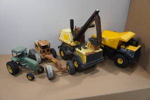 lot 47 image: Vintage Tonka Trucks