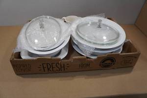 lot 125 image: Corningware French White CasseroleServing Dishes with Lids