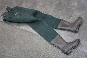 lot 127 image: Frogg Toggs Chest Waders - Size 9