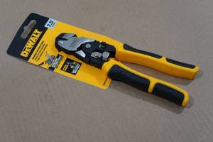 lot 144 image: DeWalt Diagonal Cutting Pliers