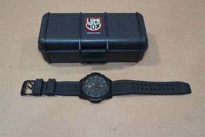 lot 155 image: Luminox Mens Navy Seal 3580 Series Quartz Blackout Watch XS.3581.BO