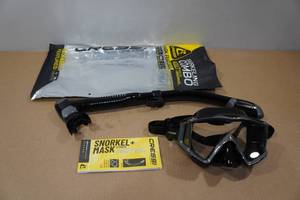 lot 159 image: Cressi Pano 3 Snorkel Set
