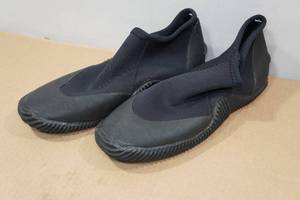 lot 176 image: Cressi Ibiza 3mm Dive Shoes -Size 9