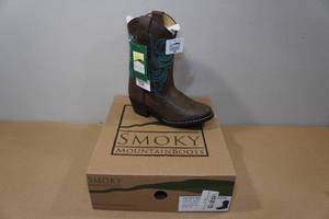 lot 208 image: Smoky Mountain Boots - Kid 13