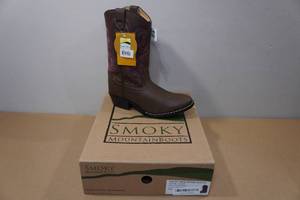 lot 209 image: Smoky Mountain Boots - Youth 7