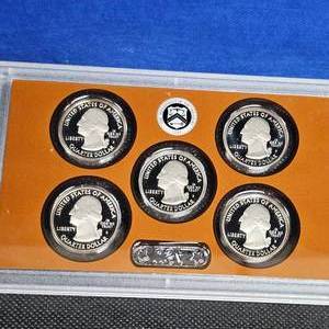 lot 8 image: 2017 Mint Proof Set-America the Beautiful Quarter Set
