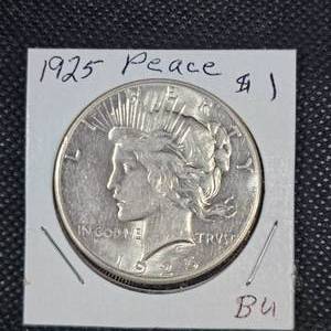 lot 17 image: 1925 Peace Dollar BU