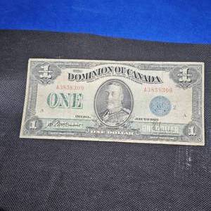 lot 29 image: 1923 Canadian $1 Large Note Green Seal