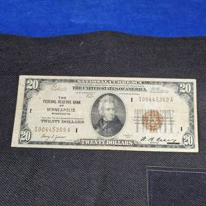 lot 45 image: 1929 $20 Federal Minneapolis MN Note  FRBN