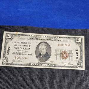 lot 72 image: 1929 $20 Sioux Falls, SD, Very Clean