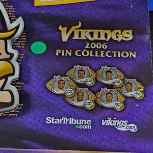 lot 124 image: 2006 Vikings Pin Set Collection