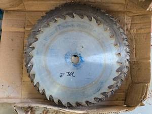 lot 12 image: Table Saw Blades