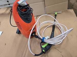 lot 29 image: Black & Decker Compact Electric Pressure Washer (USED, Works)